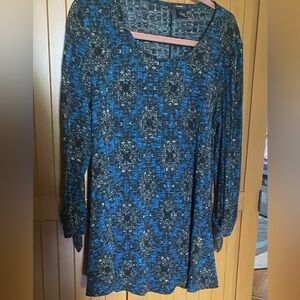Cocomo Blue Patterned Women's Top/Size Large